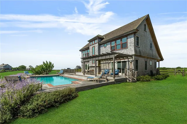 $5,250,000 | 1328 Cooneymus Road, Block Island, RI 02807