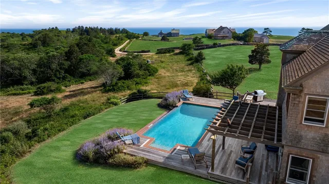 $5,250,000 | 1328 Cooneymus Road, Block Island, RI 02807