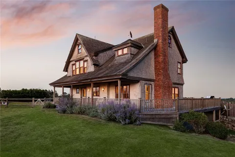 $5,250,000 | 1328 Cooneymus Road, Block Island, RI 02807