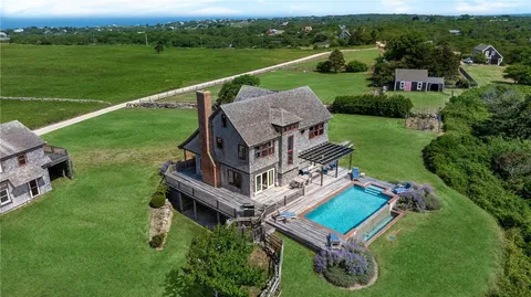 $5,250,000 | 1328 Cooneymus Road, Block Island, RI 02807