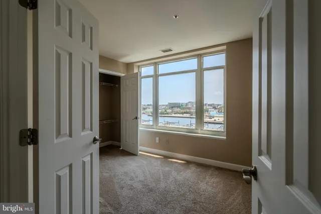 $285,000 | 100 Harborview Drive, Unit 814, Baltimore, MD 21230