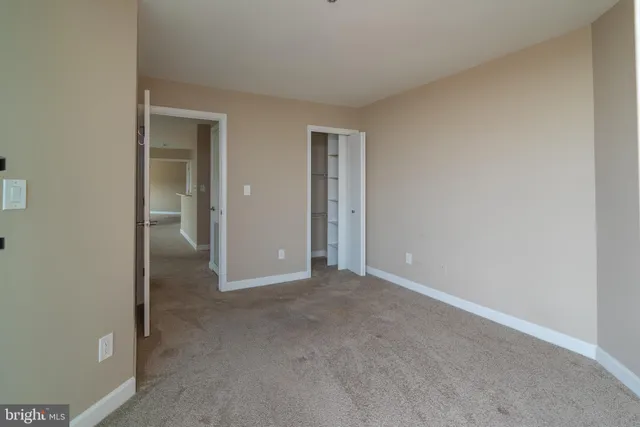 $285,000 | 100 Harborview Drive, Unit 814, Baltimore, MD 21230