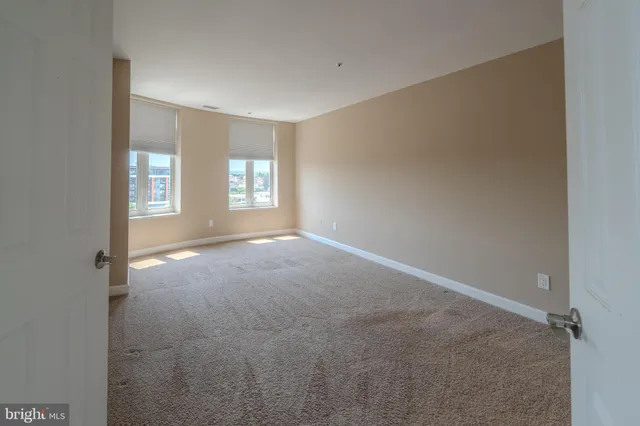 $285,000 | 100 Harborview Drive, Unit 814, Baltimore, MD 21230