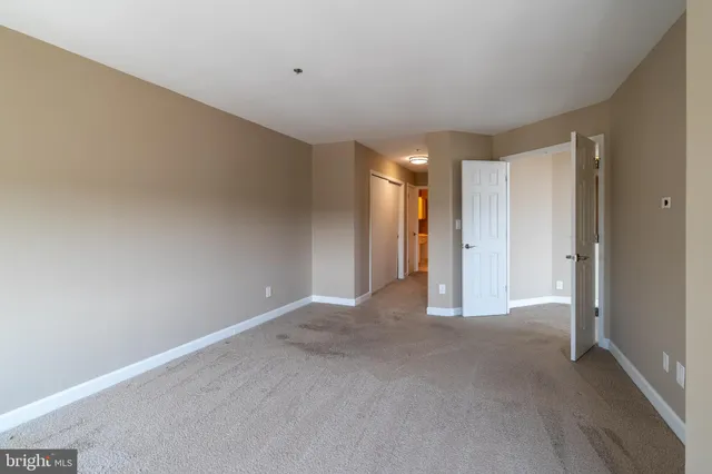 $285,000 | 100 Harborview Drive, Unit 814, Baltimore, MD 21230