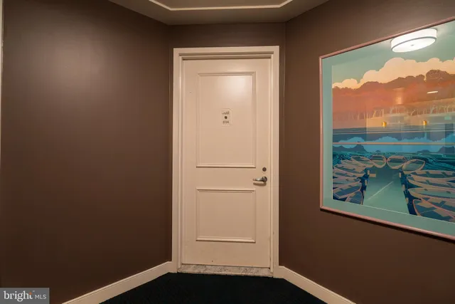 $285,000 | 100 Harborview Drive, Unit 814, Baltimore, MD 21230