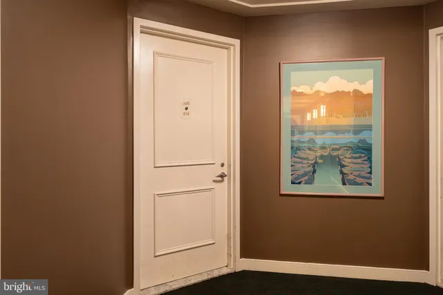 $285,000 | 100 Harborview Drive, Unit 814, Baltimore, MD 21230