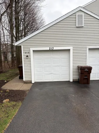 $199,900 | 213 Hunters Lane Northeast, Unit 21, Rockford, MI 49341