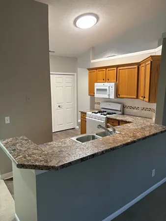 $199,900 | 213 Hunters Lane Northeast, Unit 21, Rockford, MI 49341