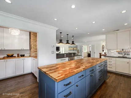 $1,200,000 | 1701 Wagner Road, Glenview, IL 60025