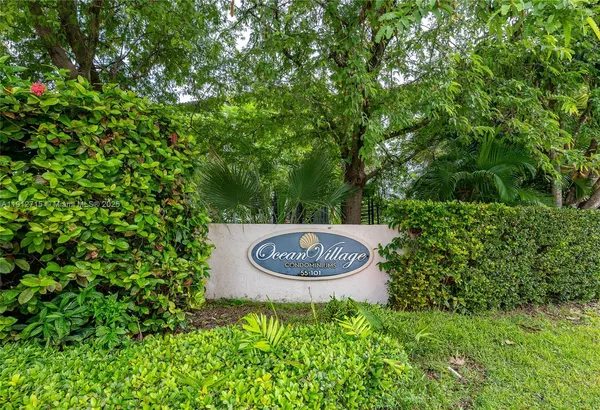 $620,000 | 55 Ocean Ln Drive, Unit 3030, Key Biscayne, FL 33149