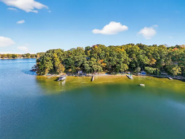 $1,125,000 | 90888 Bluff Drive, Marcellus, MI 49067