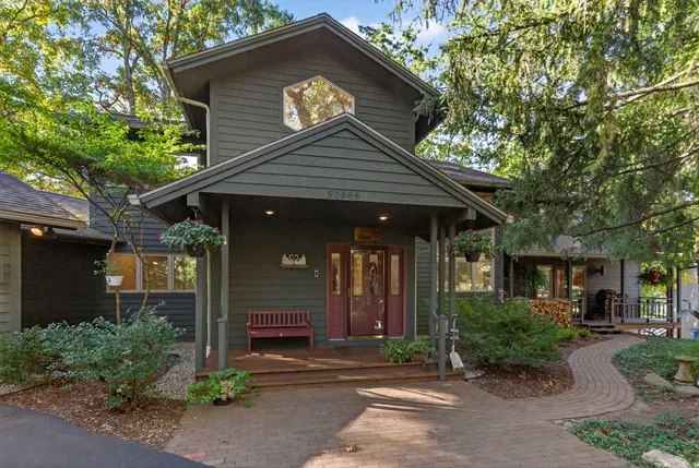 $1,125,000 | 90888 Bluff Drive, Marcellus, MI 49067