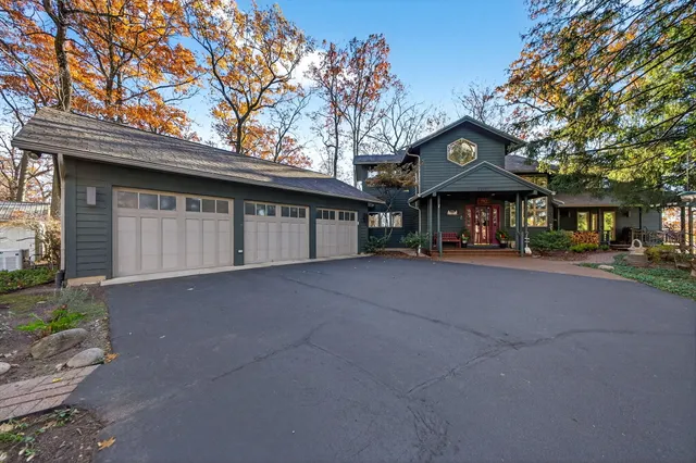 $1,125,000 | 90888 Bluff Drive, Marcellus, MI 49067