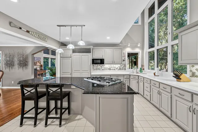 $1,125,000 | 90888 Bluff Drive, Marcellus, MI 49067