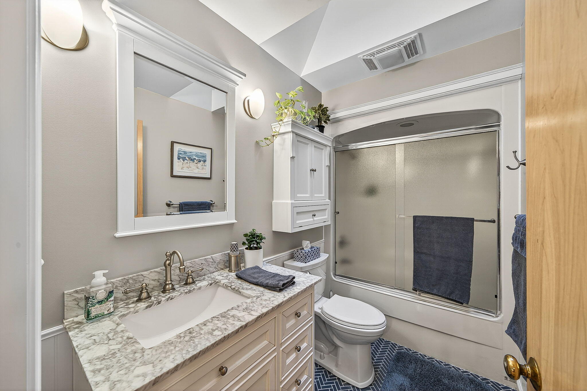 90888 Bluff Drive Marcellus, MI 49067 - Photo 45 of 79 Upstairs bath