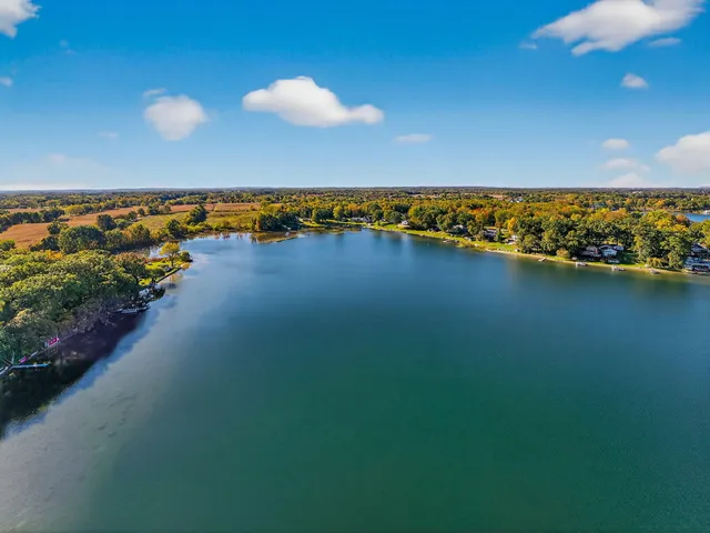 $1,125,000 | 90888 Bluff Drive, Marcellus, MI 49067