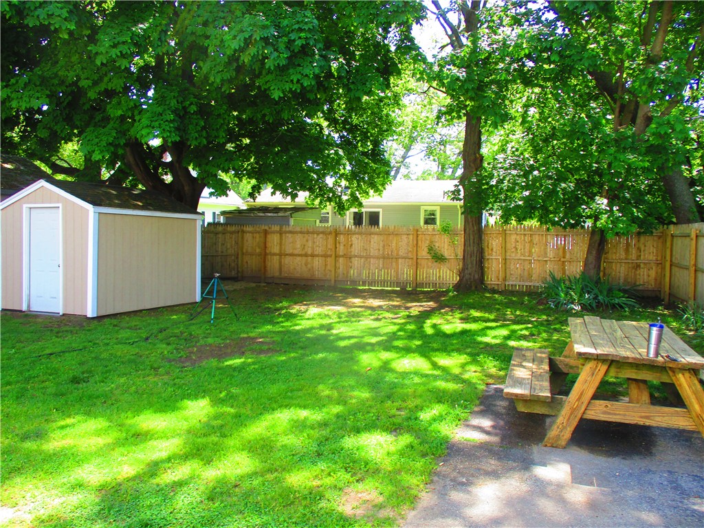 91 Milton Road Warwick, RI 02888 - Photo 4 of 12 Gallery Image 4