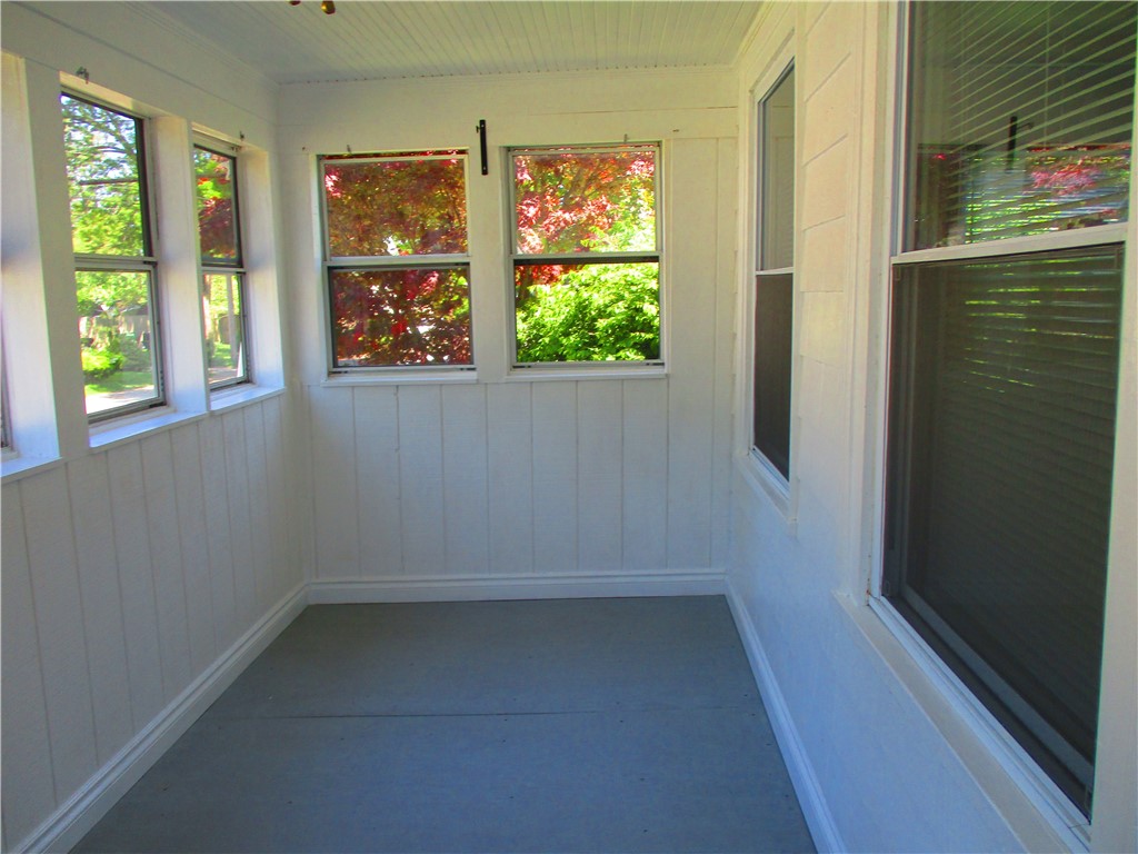 91 Milton Road Warwick, RI 02888 - Photo 5 of 12 Porch