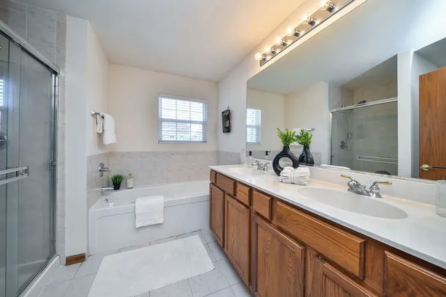 $385,000 | 3174 Renard Lane, St. Charles, IL 60175