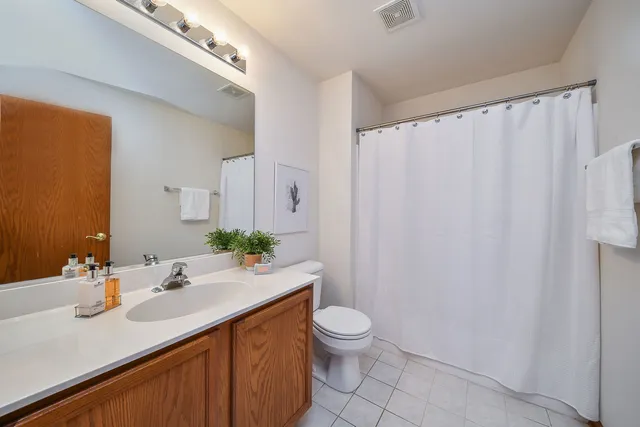 $385,000 | 3174 Renard Lane, St. Charles, IL 60175