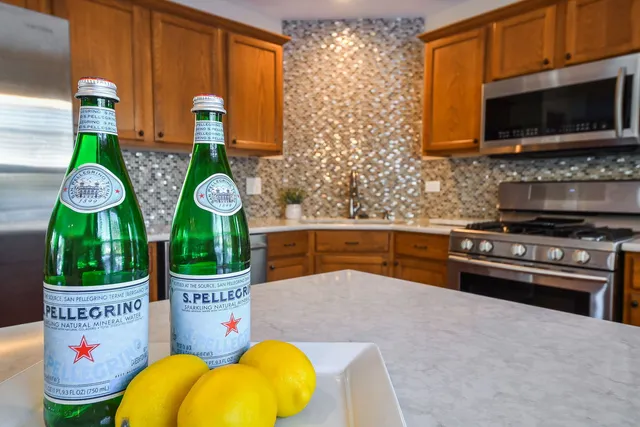 $385,000 | 3174 Renard Lane, St. Charles, IL 60175