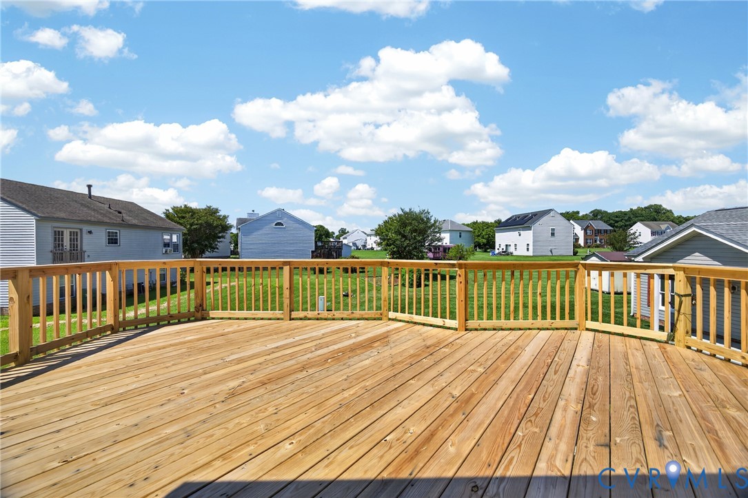 1559 Tree Ridge Road Henrico, VA 23231 - Photo 34 of 40 Spacious wood deck with natural wood railing overl