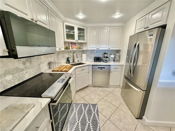 $7,500 | 1 Bluebill Avenue, Unit 604, Naples, FL 34108