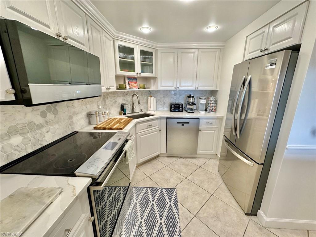 1 Bluebill Avenue, Unit 604 Naples, FL 34108 - Photo 13 of 27