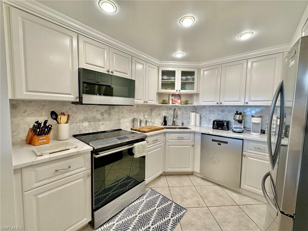 1 Bluebill Avenue, Unit 604 Naples, FL 34108 - Photo 2 of 27