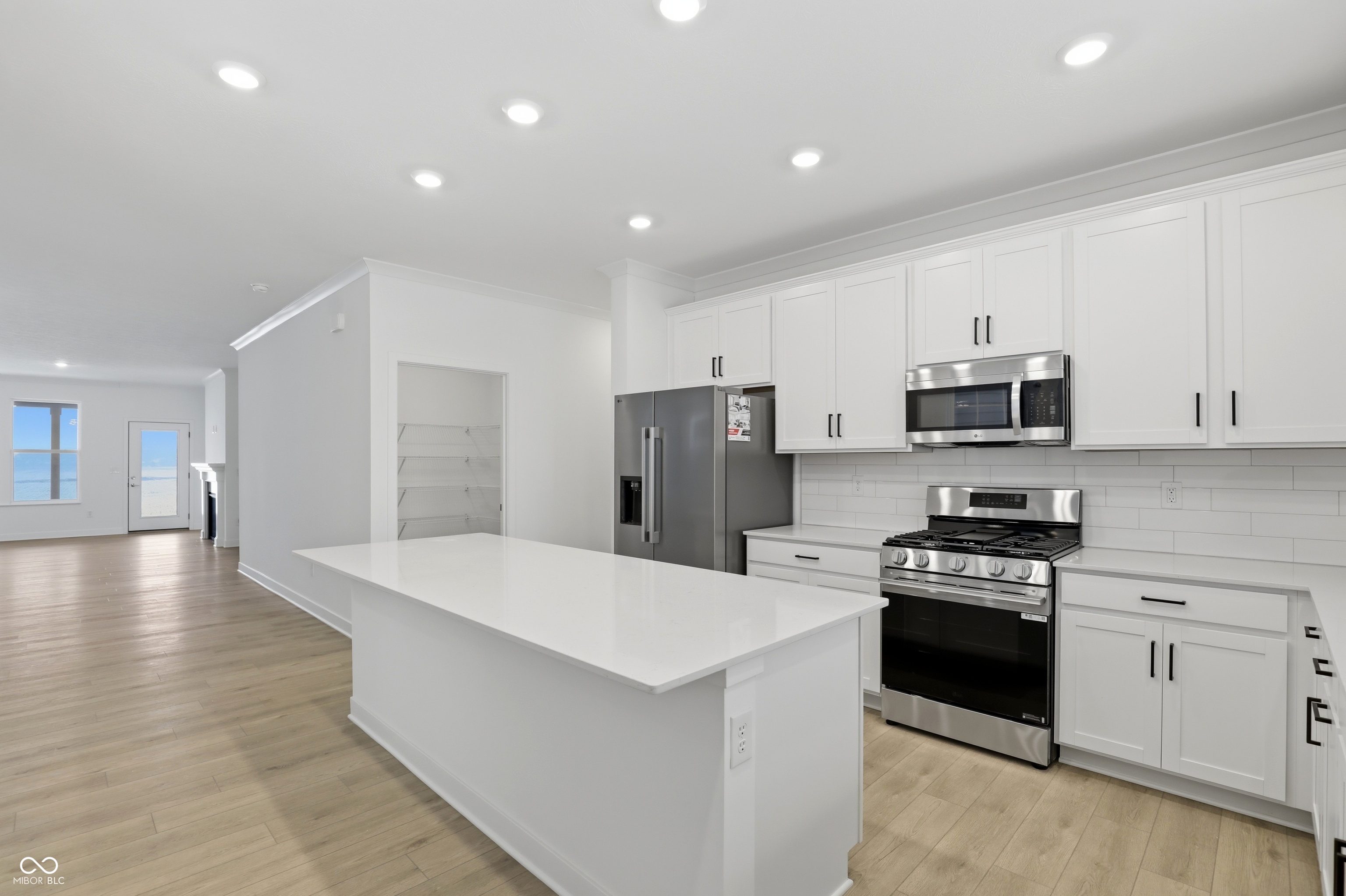 5199 Nettleton Way Avon, IN 46123 - Photo 7 of 44