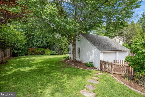 $1,850,000 | 4305 Bradley Lane, Chevy Chase, MD 20815