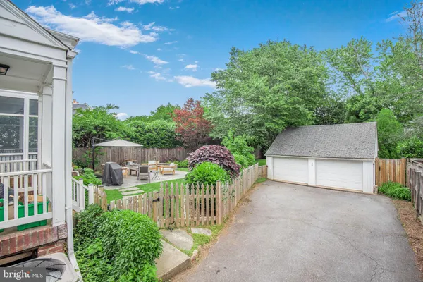 $1,850,000 | 4305 Bradley Lane, Chevy Chase, MD 20815