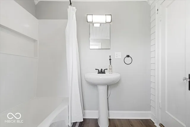 $1,600 | 606 East County Line Road, Indianapolis, IN 46227