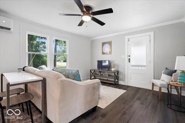 $1,600 | 606 East County Line Road, Indianapolis, IN 46227