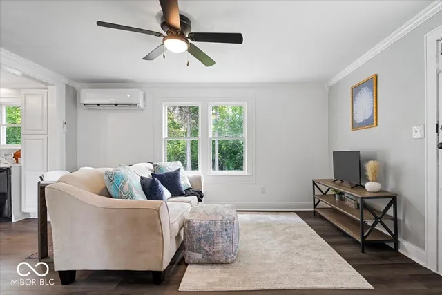 $1,600 | 606 East County Line Road, Indianapolis, IN 46227