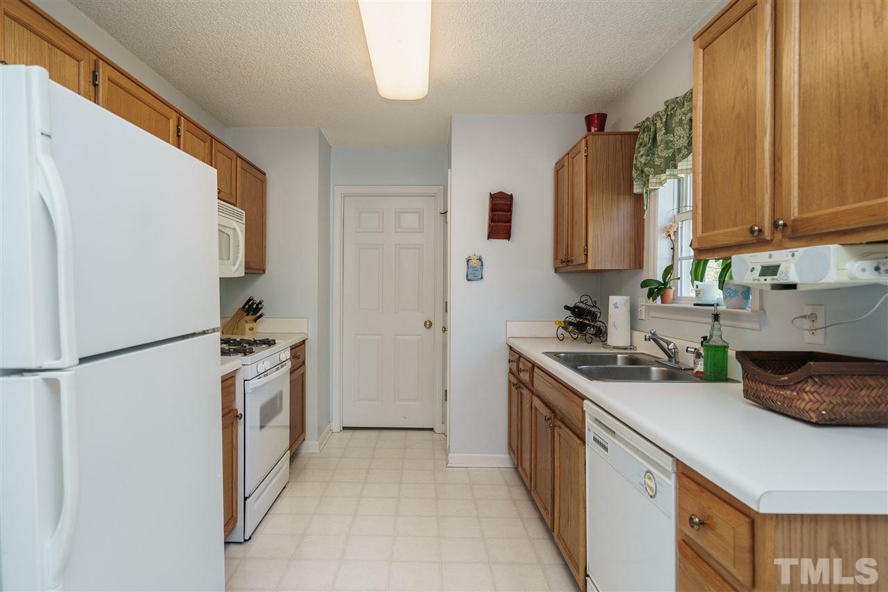 304 Adelaide Road Holly Springs, NC 27540 - Photo 8 of 20 Gallery Image 8