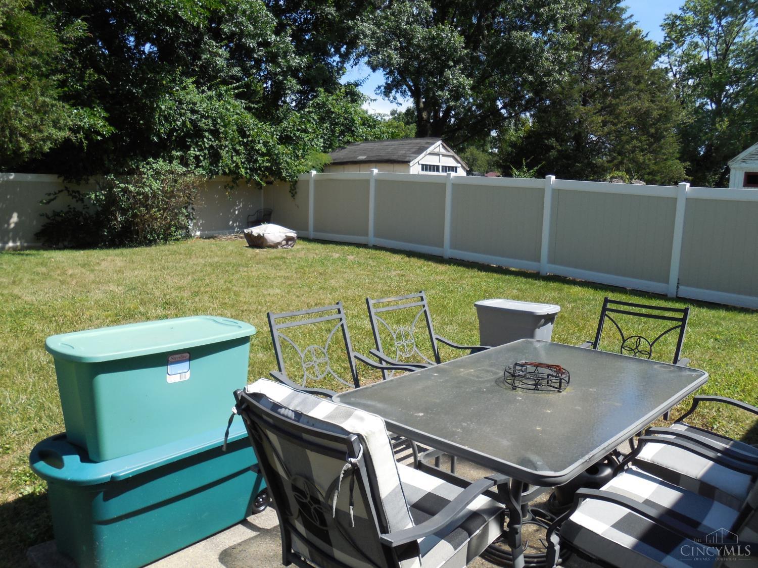 1372 Riviera Place Cincinnati, OH 45231 - Photo 12 of 38 Gallery Image 12