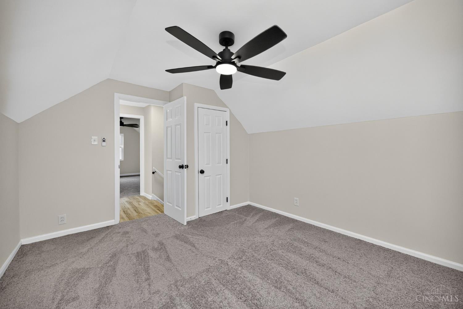 8957 Plainfield Road Cincinnati, OH 45236 - Photo 25 of 40