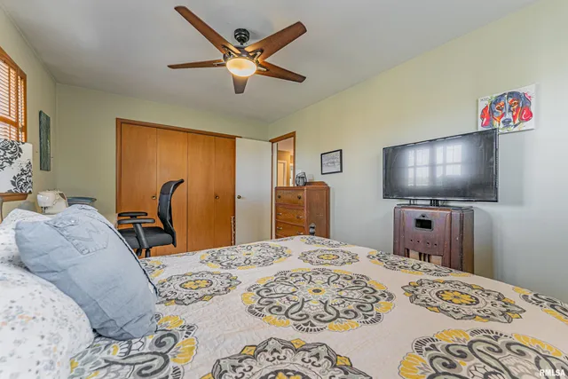 $210,000 | 6 Meadow Lane, Lincoln, IL 62656