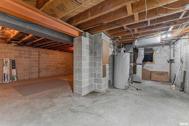 $210,000 | 6 Meadow Lane, Lincoln, IL 62656