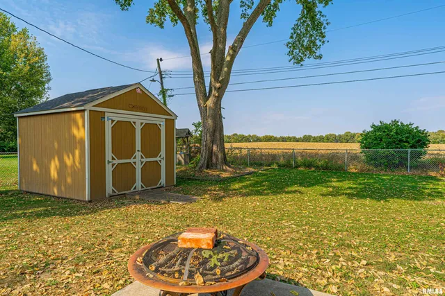 $210,000 | 6 Meadow Lane, Lincoln, IL 62656