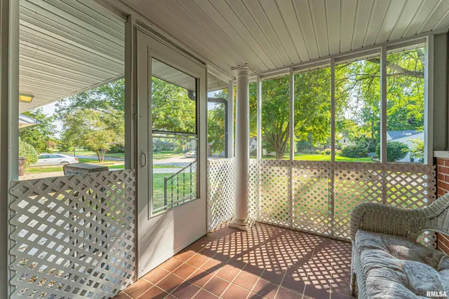 $210,000 | 6 Meadow Lane, Lincoln, IL 62656