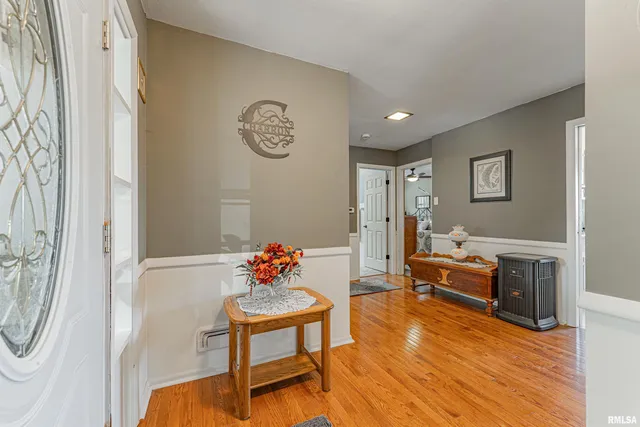 $210,000 | 6 Meadow Lane, Lincoln, IL 62656