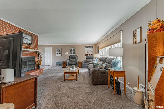 $210,000 | 6 Meadow Lane, Lincoln, IL 62656