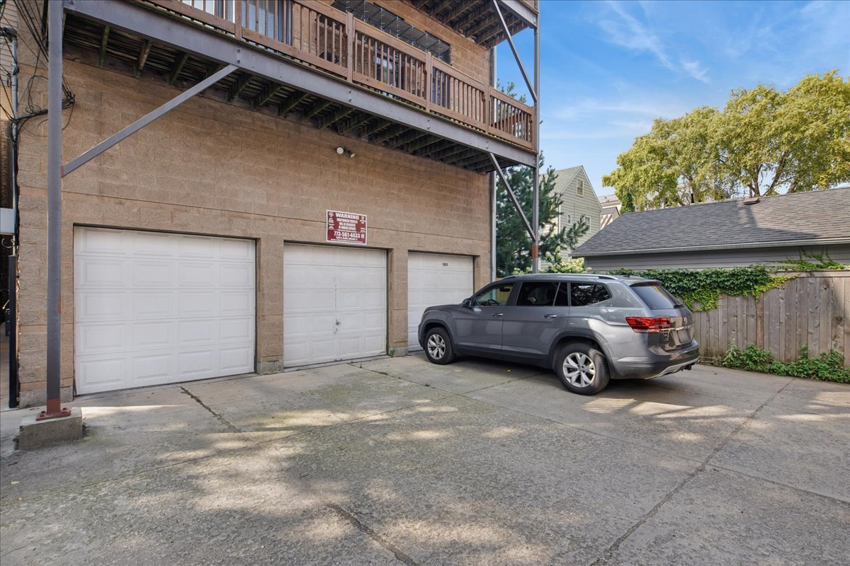 1464 West Grace Street, Unit 2F Chicago, IL 60613 - Photo 18 of 19 Gallery Image 18