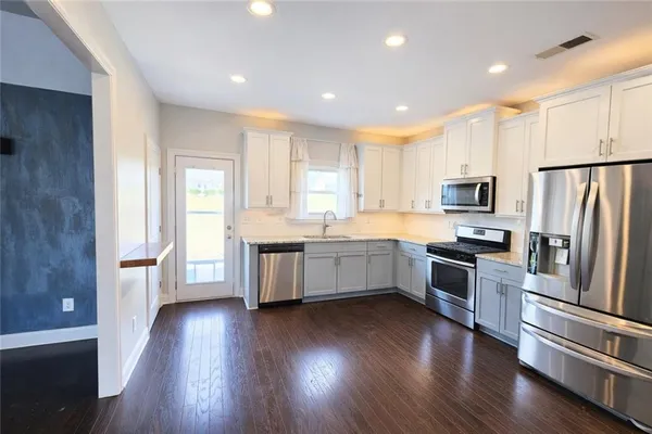$2,995 | 821 Westmoreland Circle Northwest, Atlanta, GA 30318
