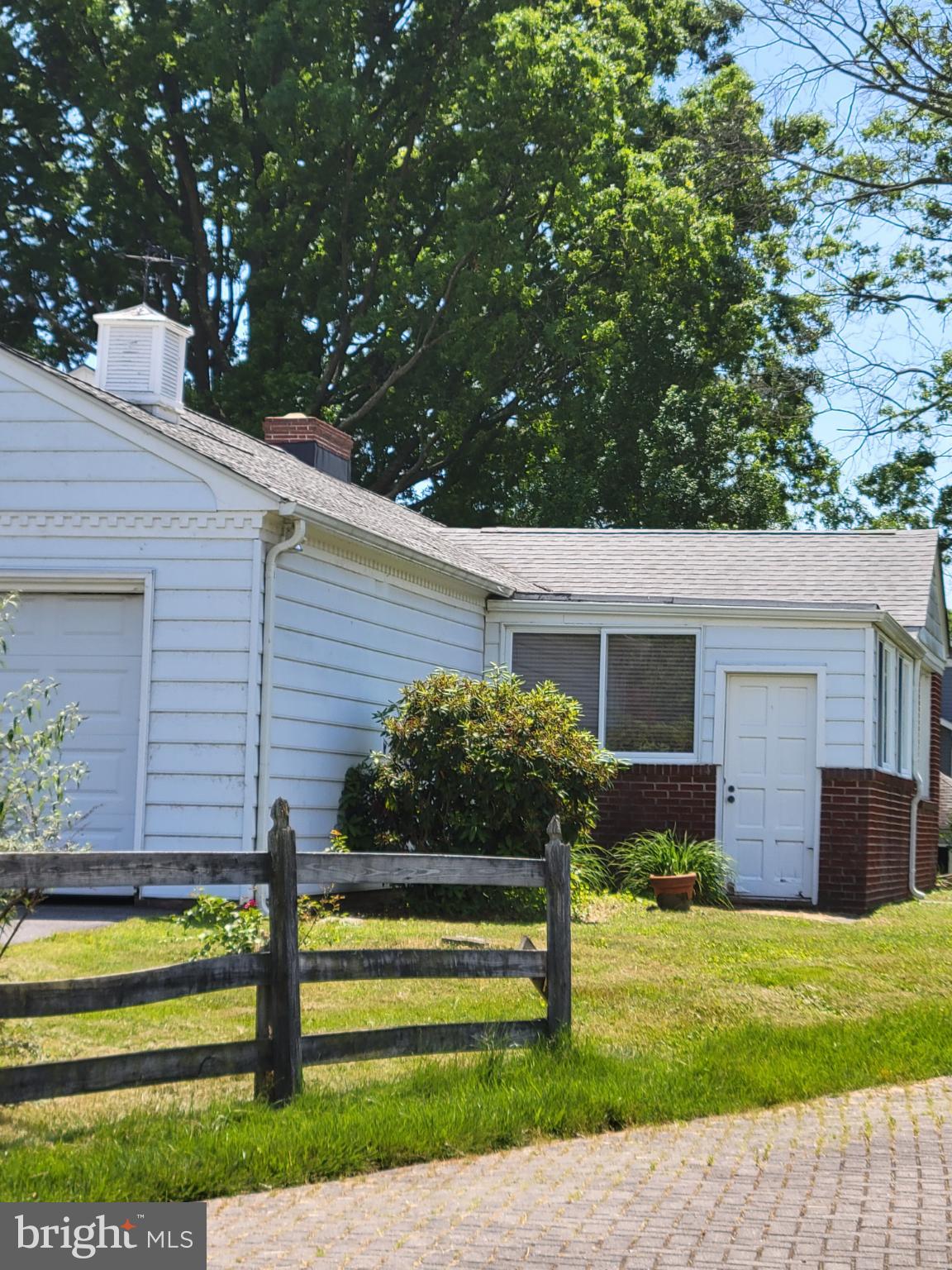 9210 Ravenwood Road Rosedale, MD 21237 - Photo 3 of 18 Charming home with shade trees.