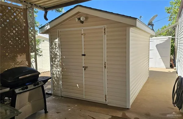 $775 | 1905 Johnson Street, Mission, TX 78572