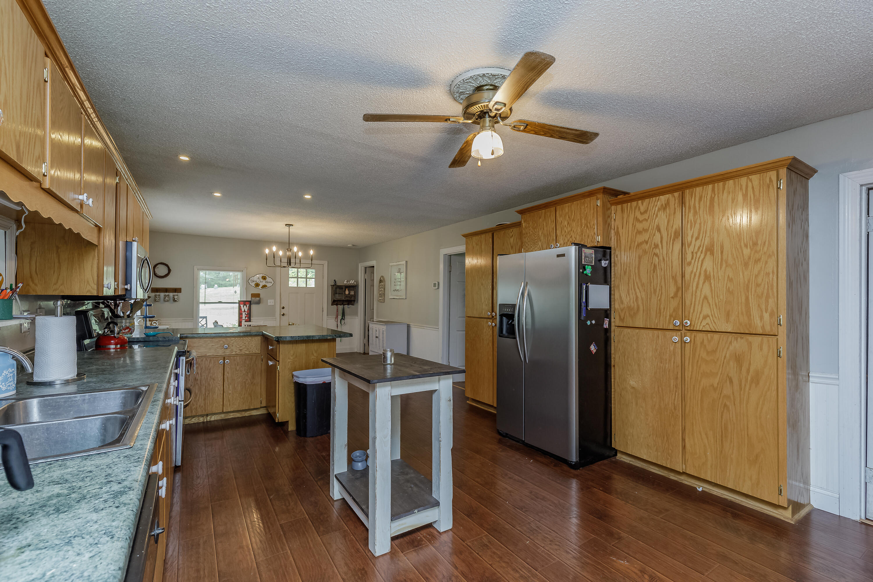 302 Walnut Grove Road LaFayette, GA 30728 - Photo 7 of 49 Kitchen / Dining