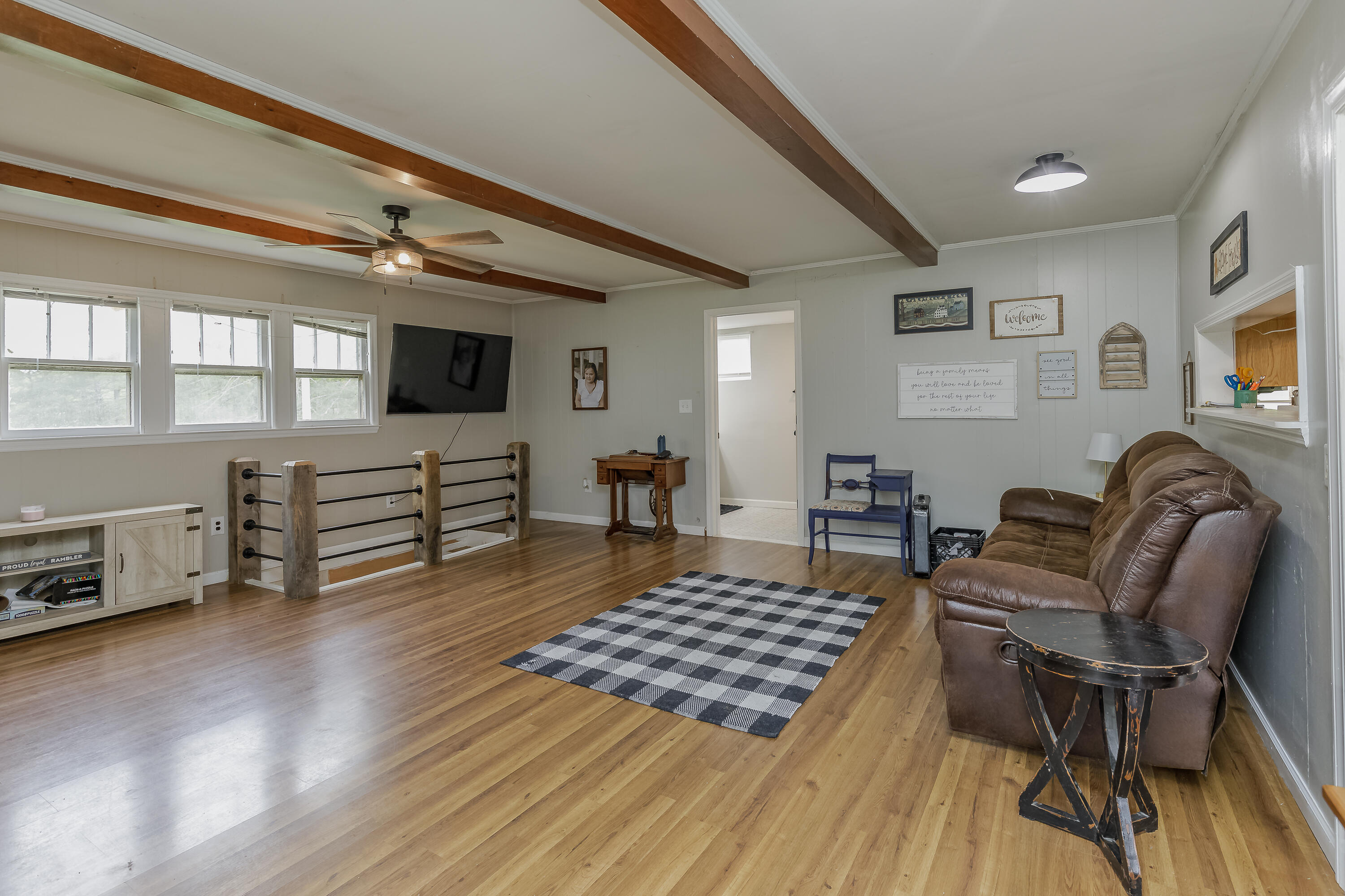 302 Walnut Grove Road LaFayette, GA 30728 - Photo 10 of 49 Living
